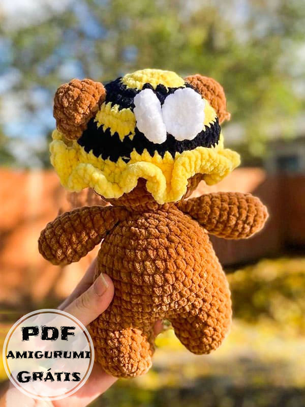 Com Chapéu de Sapo e Abelha Urso Amigurumi Receita