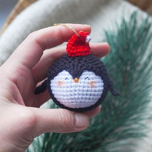 Pinguim Amigurumi Enfeite de Natal de Crochê PDF Grátis